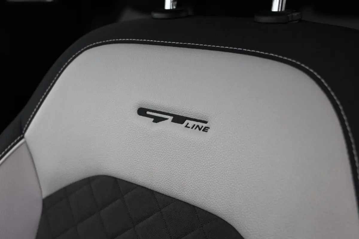 1.0 T-GDI GT-Line|Panorama|Camera|Navi|Apple carplay/Android auto|