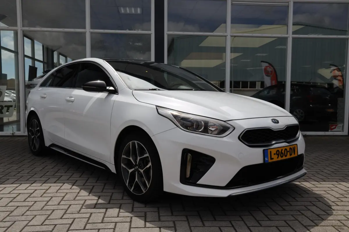 1.0 T-GDI GT-Line|Panorama|Camera|Navi|Apple carplay/Android auto|