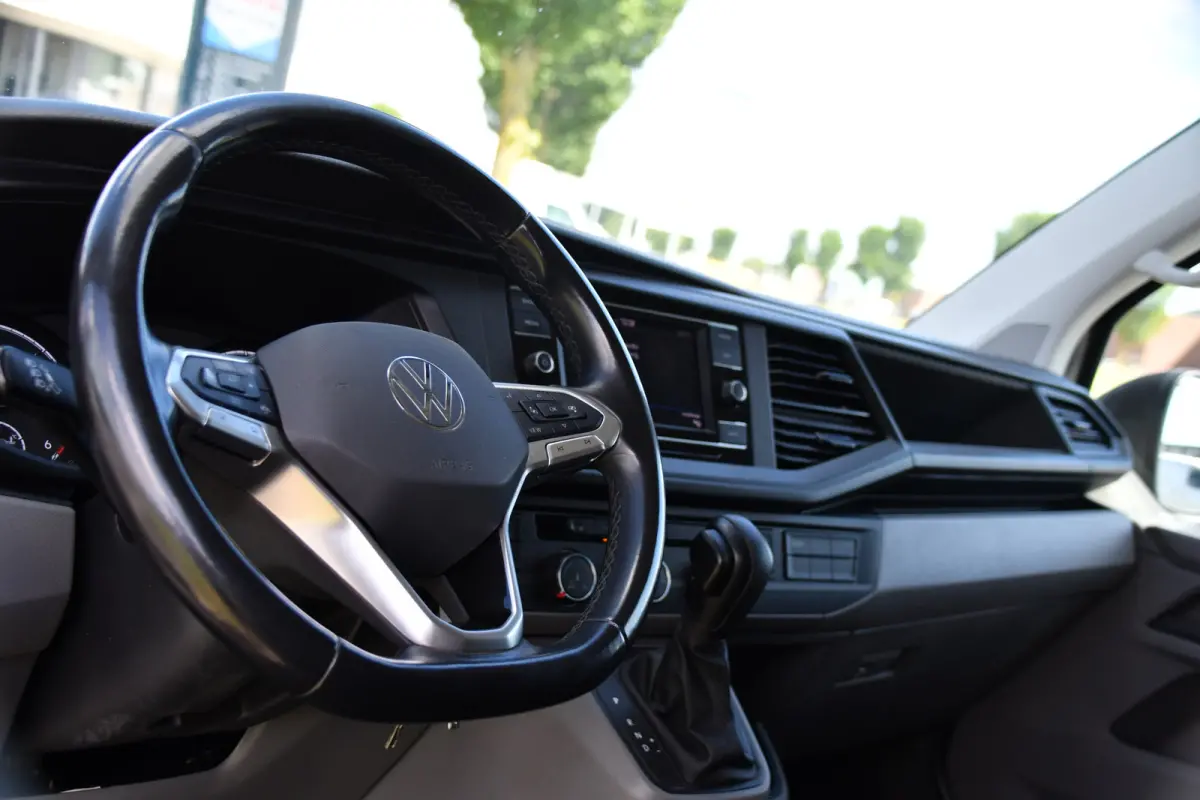 2.0 TDI L1H1 30 Bulli Edition Adaptieve Cruise, Camera, Carplay, LED, Stoelverwarming, Standkachel, 150pk, Trekhaak, Uniek!