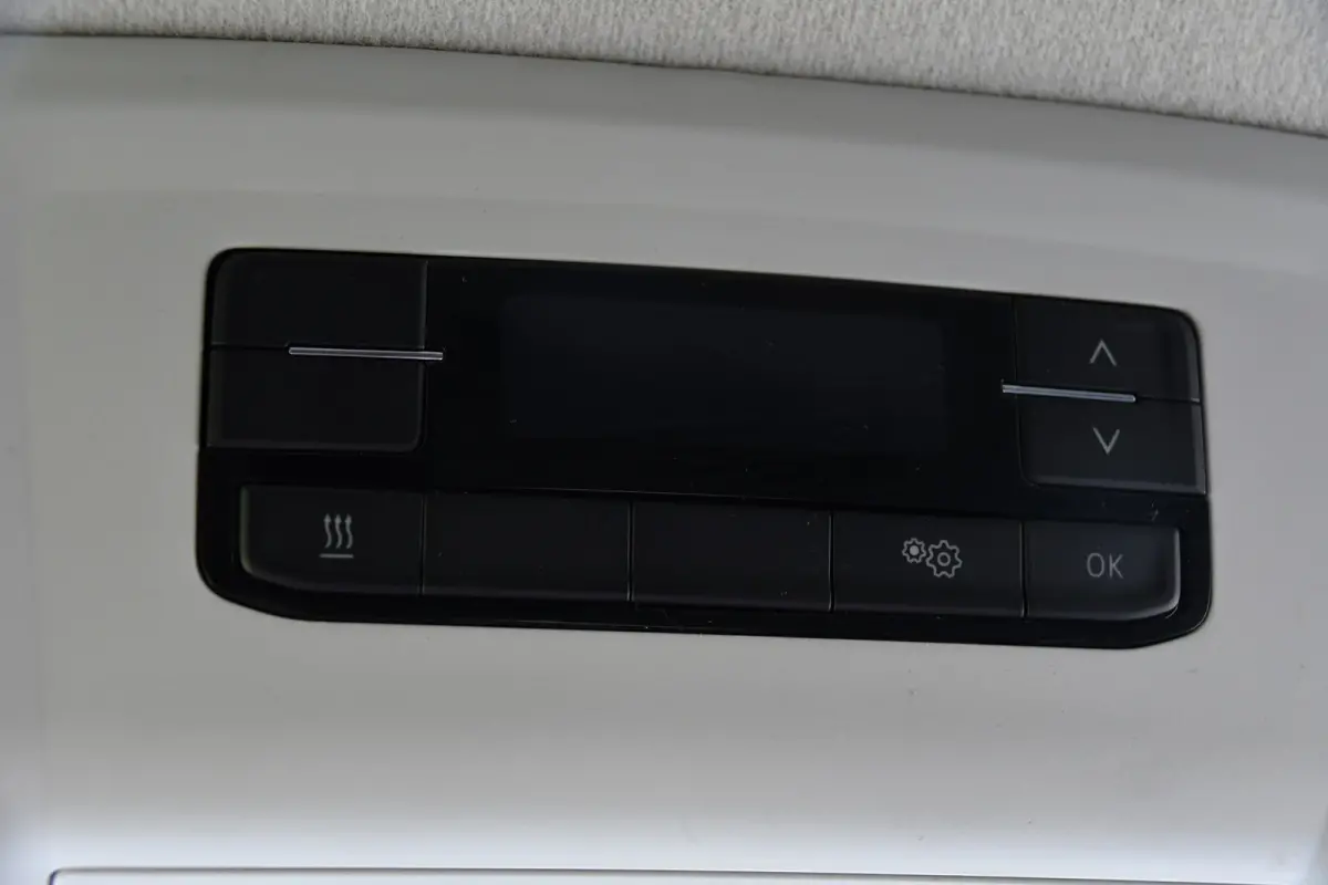 2.0 TDI L1H1 30 Bulli Edition Adaptieve Cruise, Camera, Carplay, LED, Stoelverwarming, Standkachel, 150pk, Trekhaak, Uniek!