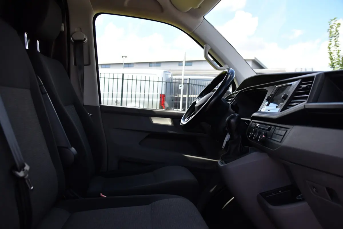 2.0 TDI L1H1 30 Bulli Edition Adaptieve Cruise, Camera, Carplay, LED, Stoelverwarming, Standkachel, 150pk, Trekhaak, Uniek!