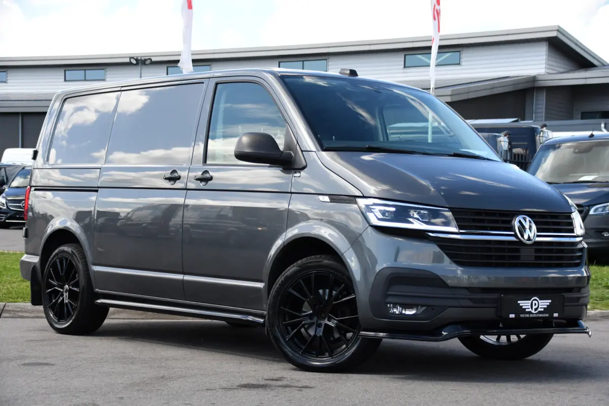 2.0 TDI L1H1 30 Bulli Edition Adaptieve Cruise, Camera, Carplay, LED, Stoelverwarming, Standkachel, 150pk, Trekhaak, Uniek!