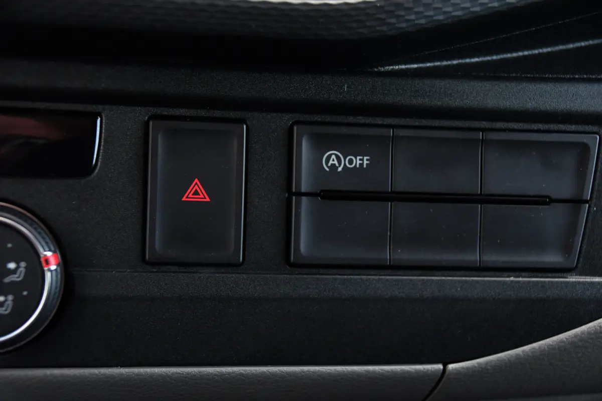 2.0 TDI L1H1 30 Bulli Edition Adaptieve Cruise, Camera, Carplay, LED, Stoelverwarming, Standkachel, 150pk, Trekhaak, Uniek!