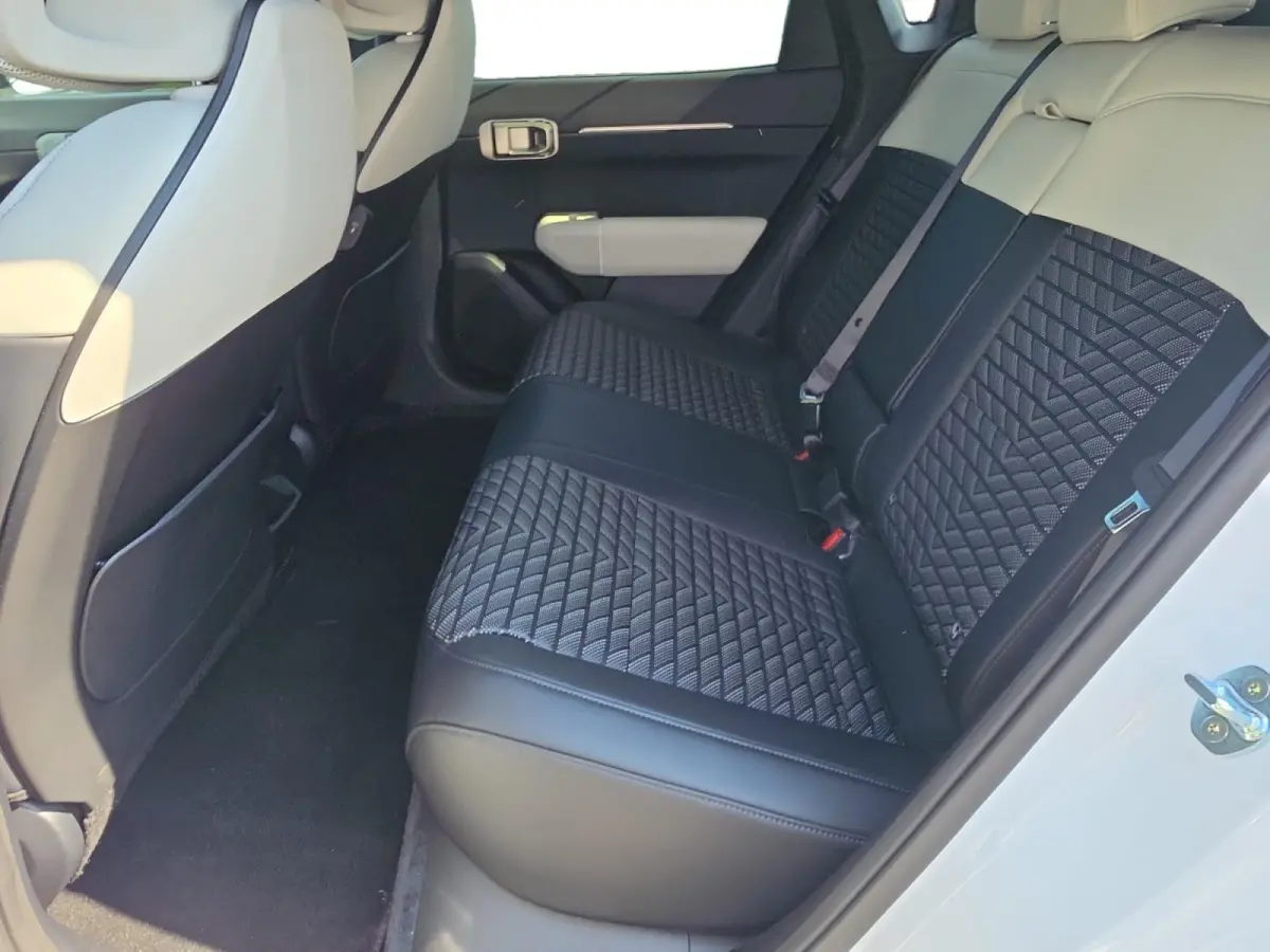 GT-Line Business Edition 81.4 kWh | Keyless | Adaptive cruise control | Stoel + Stuur verwarming | Navigatie | Apple Carplay/Android Auto