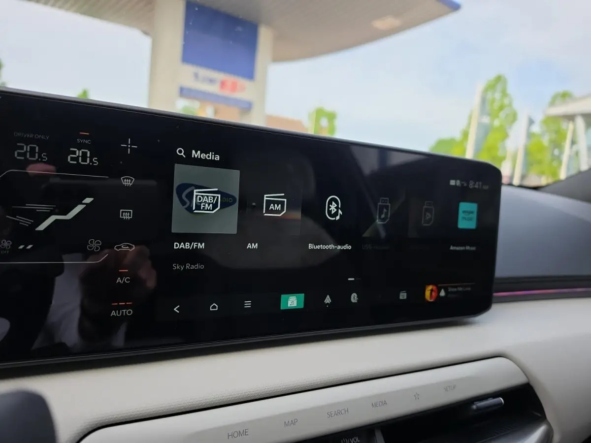 GT-Line Business Edition 81.4 kWh | Keyless | Adaptive cruise control | Stoel + Stuur verwarming | Navigatie | Apple Carplay/Android Auto