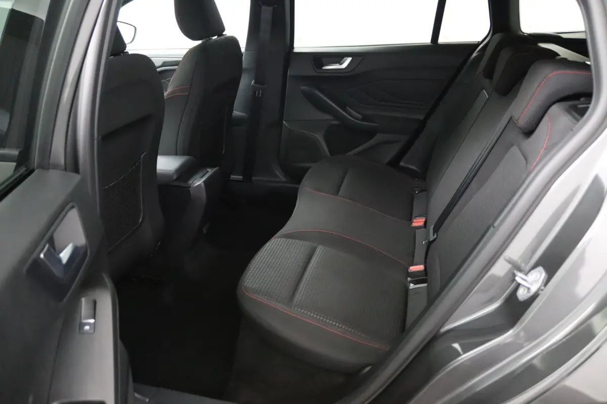 1.0 EcoBoost 155pk Automaat Hybrid ST Line | Winterpack | Navigatie | CarPlay/Android Auto | Cruise Control | LED | DAB | Sync 4 | Groot Scherm