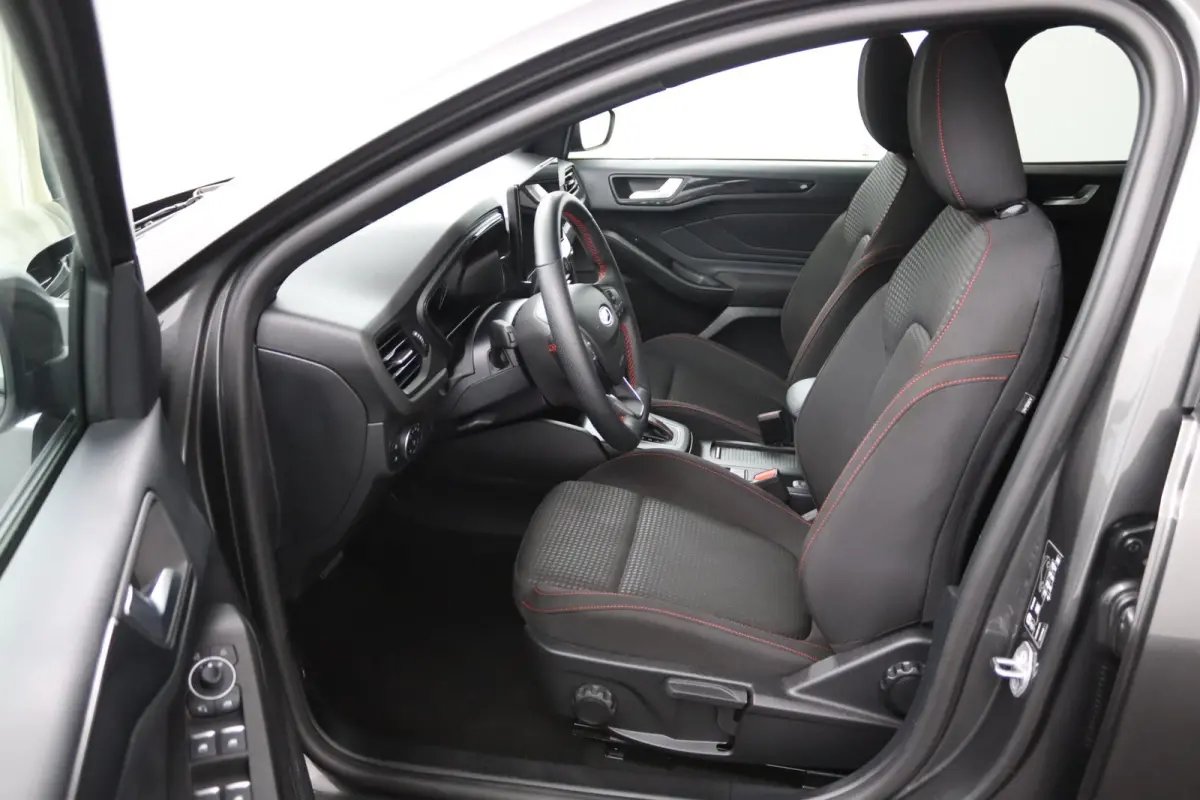 1.0 EcoBoost 155pk Automaat Hybrid ST Line | Winterpack | Navigatie | CarPlay/Android Auto | Cruise Control | LED | DAB | Sync 4 | Groot Scherm