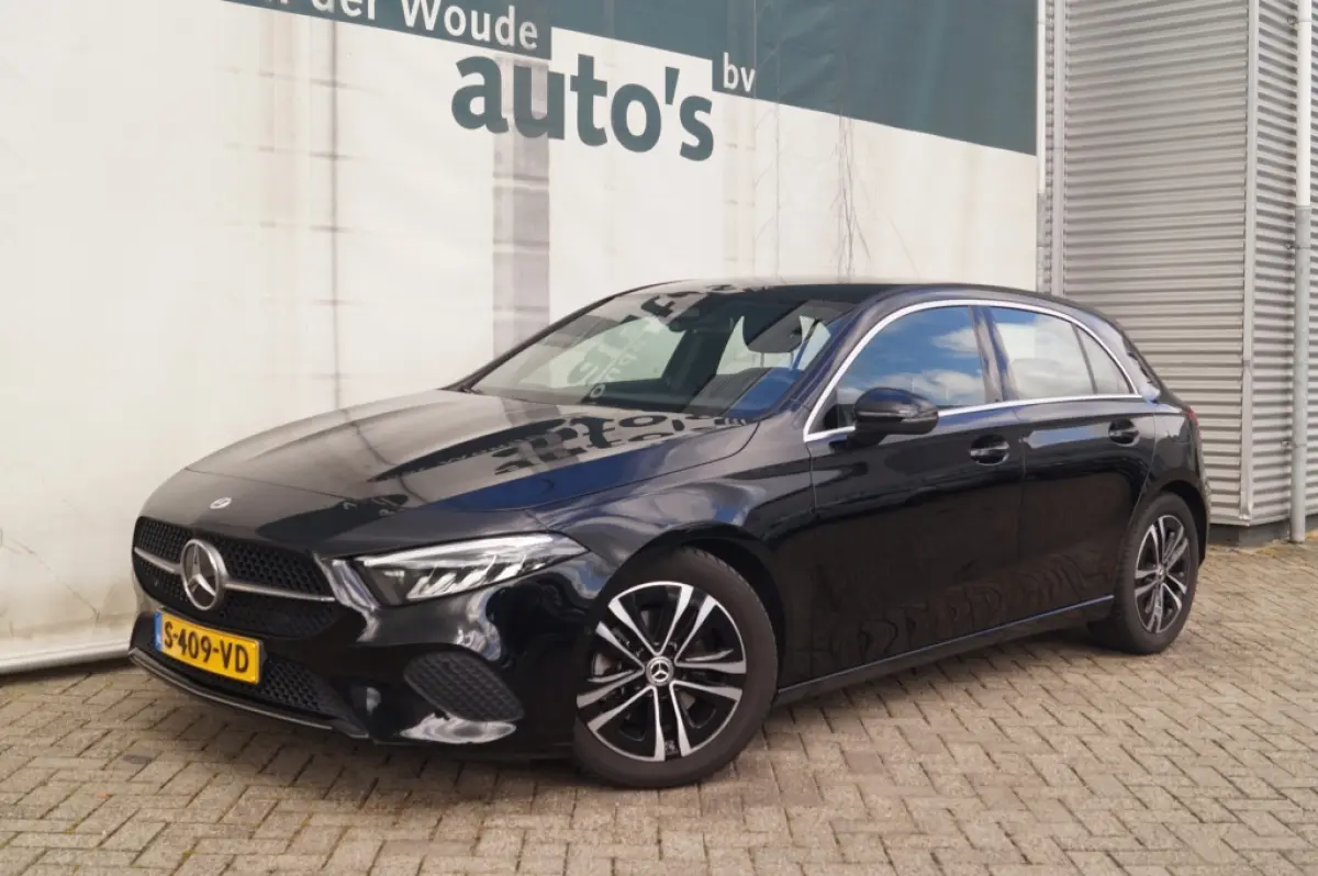 180 Automaat Luxury Line -LED-ECC-PDC-CAM-