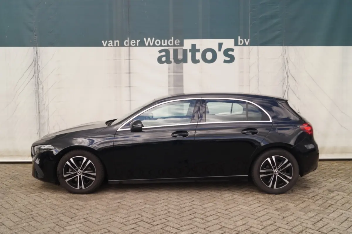 180 Automaat Luxury Line -LED-ECC-PDC-CAM-