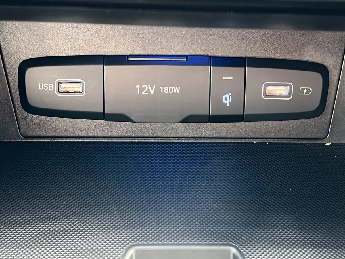 1.6 T-GDI 265pk PHEV Comfort Smart 4WD | Climate | Camera | Carplay | Keyless | Navigatie | Full - Led | Elek. Klep | Winterpakket | 19" Lichtmetaal | Krell Audio | Digitale Cockpit | Parkee