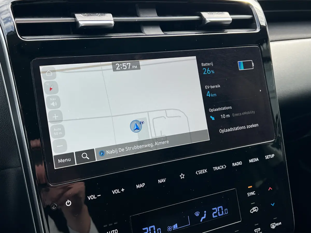 1.6 T-GDI 265pk PHEV Comfort Smart 4WD | Climate | Camera | Carplay | Keyless | Navigatie | Full - Led | Elek. Klep | Winterpakket | 19" Lichtmetaal | Krell Audio | Digitale Cockpit | Parkee