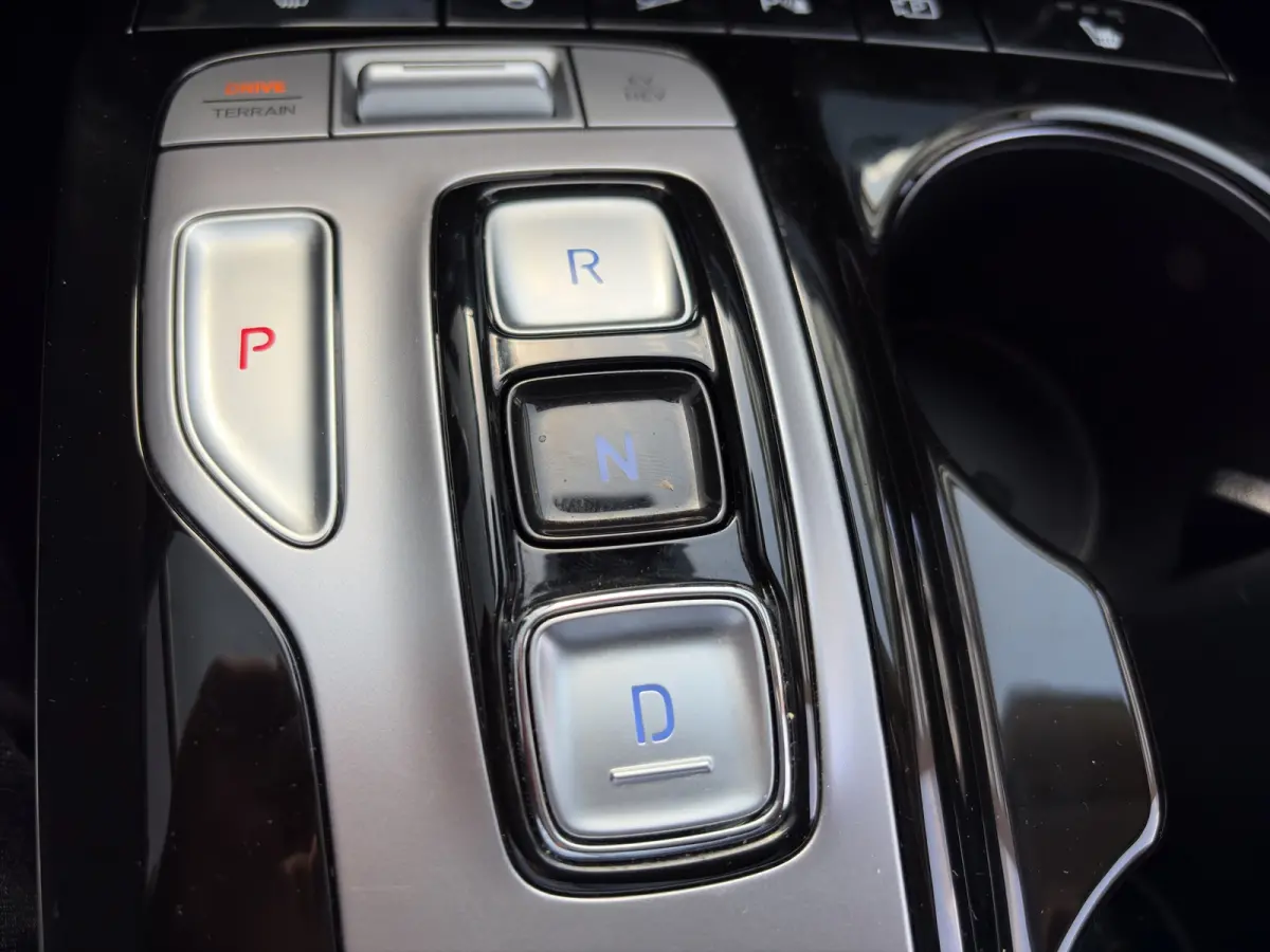 1.6 T-GDI 265pk PHEV Comfort Smart 4WD | Climate | Camera | Carplay | Keyless | Navigatie | Full - Led | Elek. Klep | Winterpakket | 19" Lichtmetaal | Krell Audio | Digitale Cockpit | Parkee
