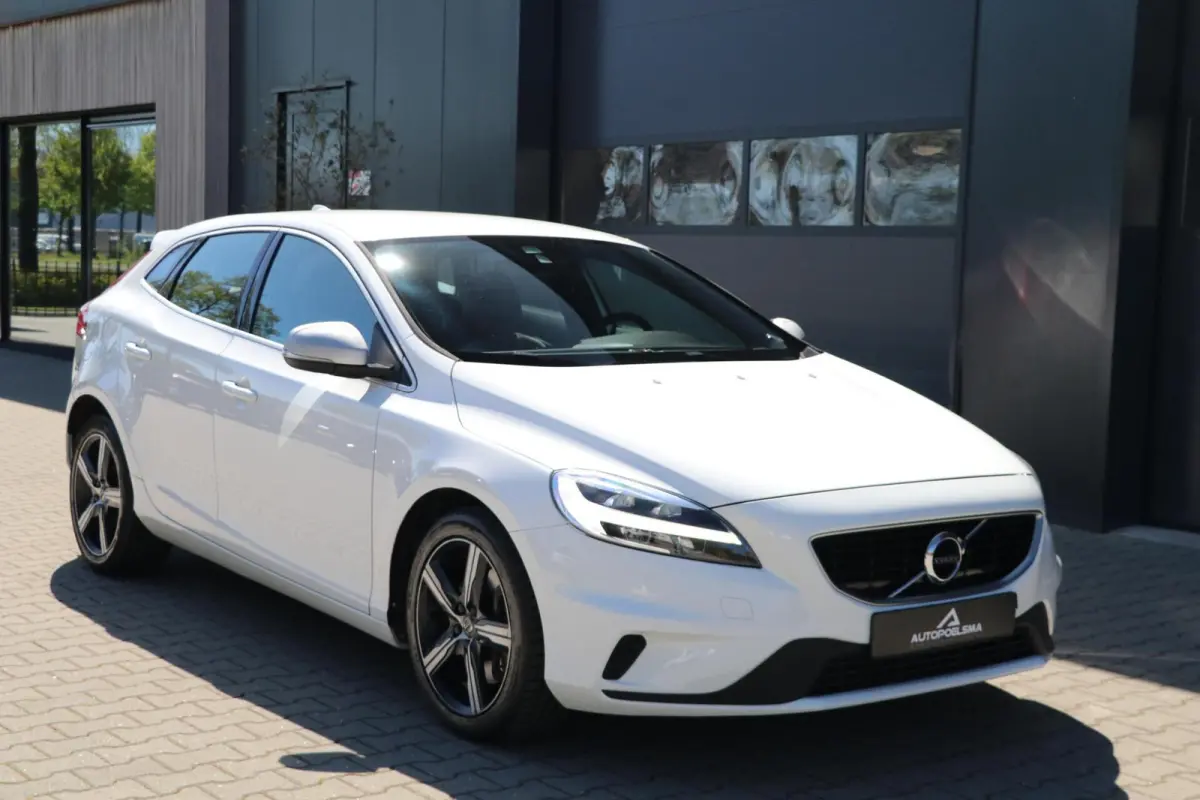 2.0 T4 |R-Design| 190PK Standkachel Trekhaak Navi Led Stoelverwarming Sportzetels Leer/Alcantara 18'Inch Pdc BJ2017
