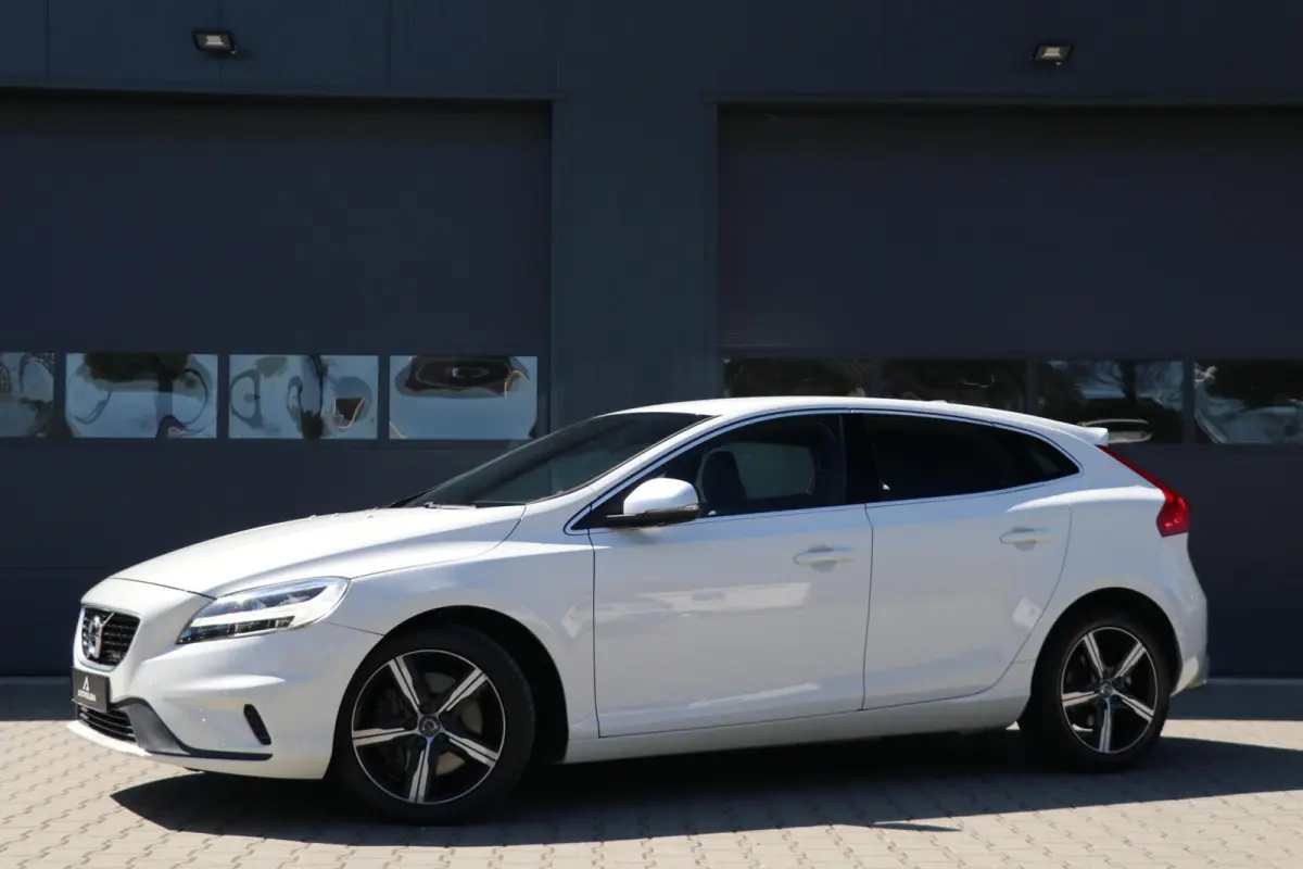 2.0 T4 |R-Design| 190PK Standkachel Trekhaak Navi Led Stoelverwarming Sportzetels Leer/Alcantara 18'Inch Pdc BJ2017