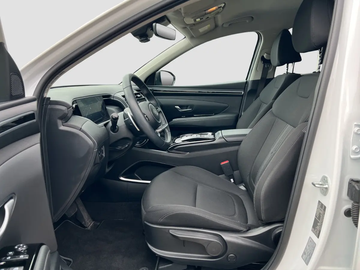 1.6 T-GDI PHEV Comfort Smart 4WD | Climate | Camera | Carplay | Keyless | Navigatie | Full - Led | Elek. Klep | Winterpakket | 19" Lichtmetaal | Digitale Cockpit | Parkeer Assistent | Adapt.
