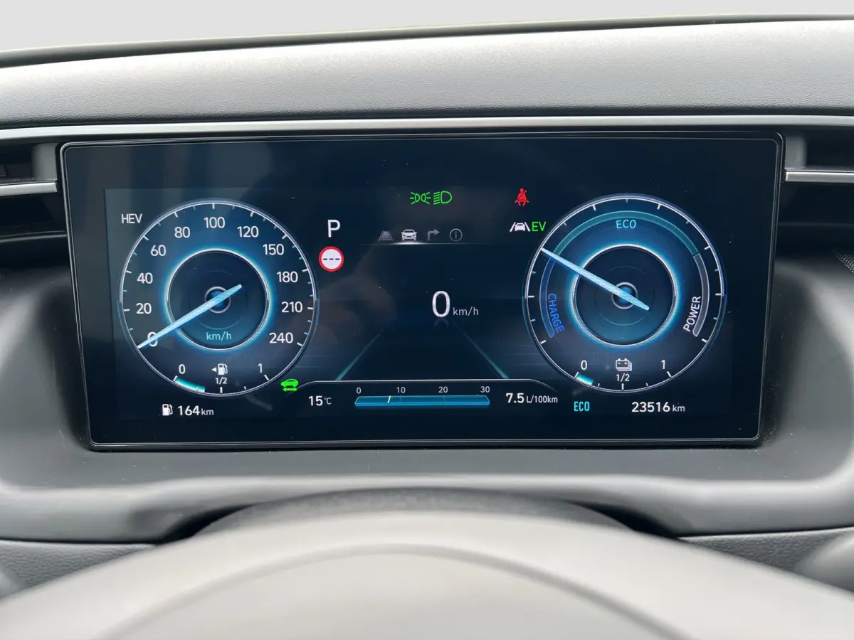 1.6 T-GDI PHEV Comfort Smart 4WD | Climate | Camera | Carplay | Keyless | Navigatie | Full - Led | Elek. Klep | Winterpakket | 19" Lichtmetaal | Digitale Cockpit | Parkeer Assistent | Adapt.