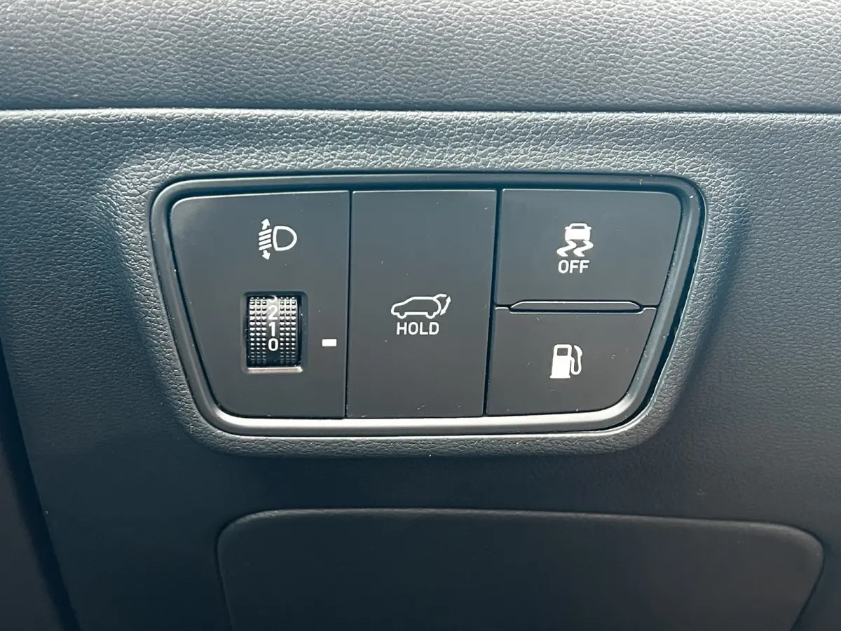 1.6 T-GDI PHEV Comfort Smart 4WD | Climate | Camera | Carplay | Keyless | Navigatie | Full - Led | Elek. Klep | Winterpakket | 19" Lichtmetaal | Digitale Cockpit | Parkeer Assistent | Adapt.