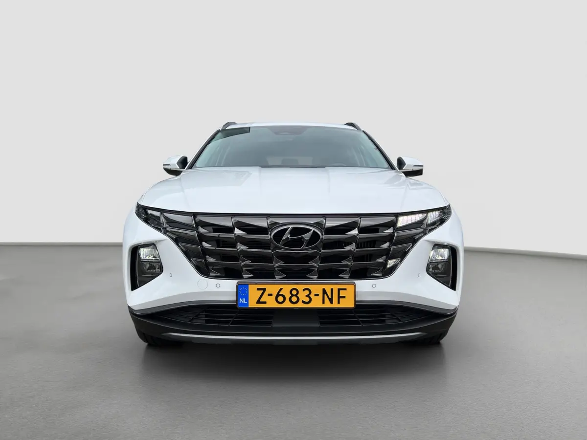 1.6 T-GDI PHEV Comfort Smart 4WD | Climate | Camera | Carplay | Keyless | Navigatie | Full - Led | Elek. Klep | Winterpakket | 19" Lichtmetaal | Digitale Cockpit | Parkeer Assistent | Adapt.