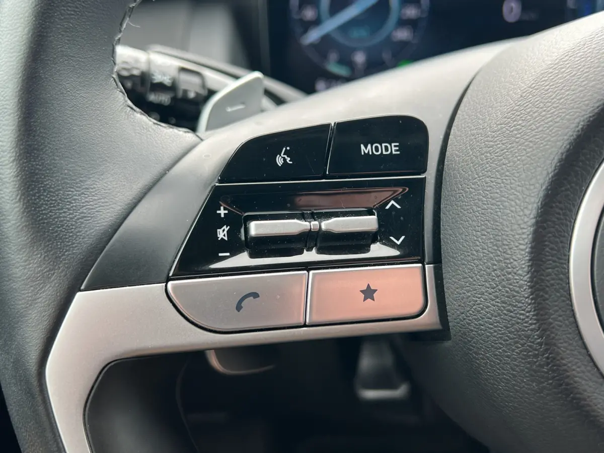 1.6 T-GDI PHEV Comfort Smart 4WD | Climate | Camera | Carplay | Keyless | Navigatie | Full - Led | Elek. Klep | Winterpakket | 19" Lichtmetaal | Digitale Cockpit | Parkeer Assistent | Adapt.
