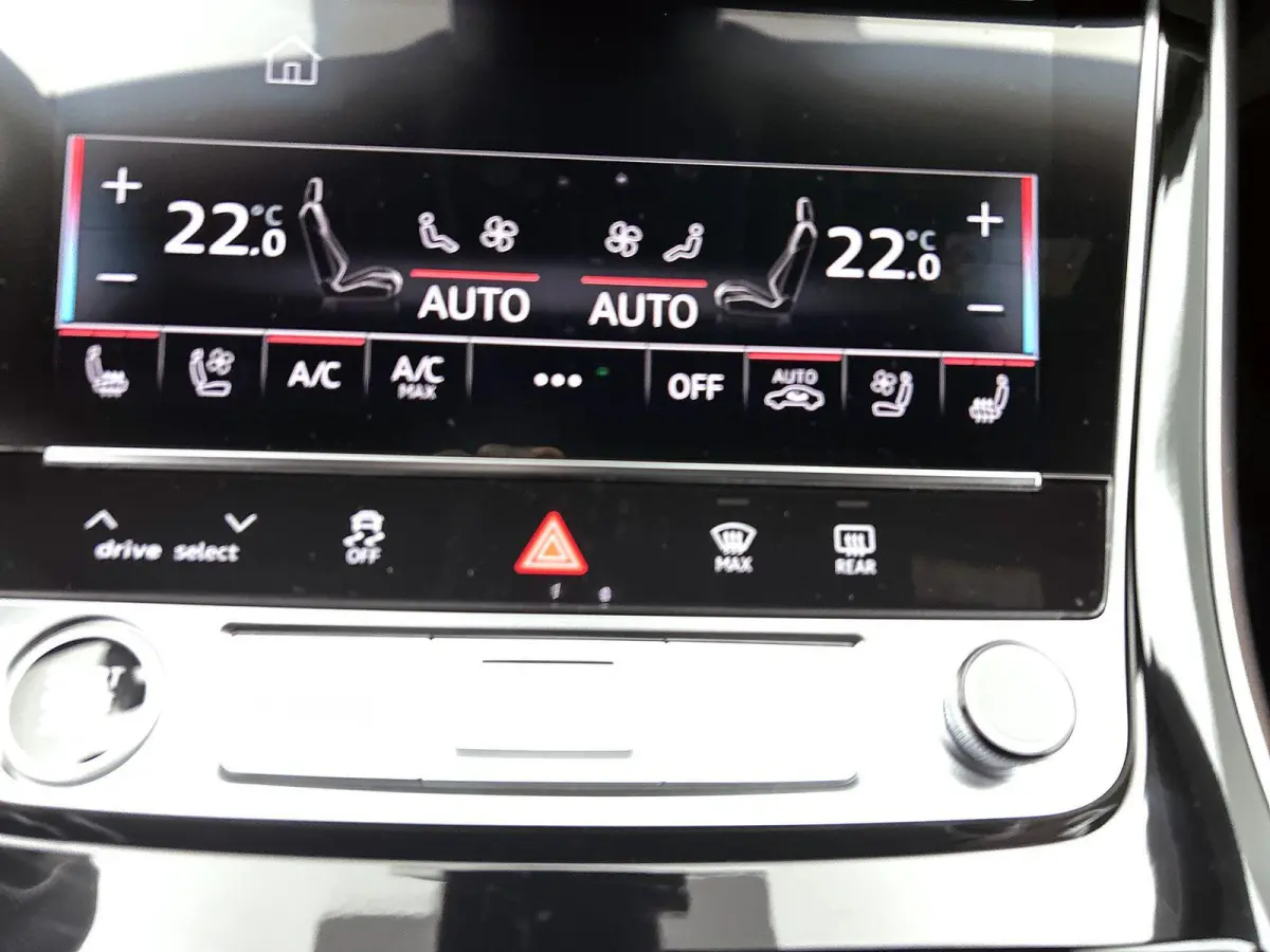 60 TFSI e quattro Pro Line S Competition 490 PK | S-line | 360 Camera | Panoramadak | Vierwielbesturing | Bang & Olufsen Advanced 3D | Climate Control | Navigatie | Trekhaak | Stoelverwarmin