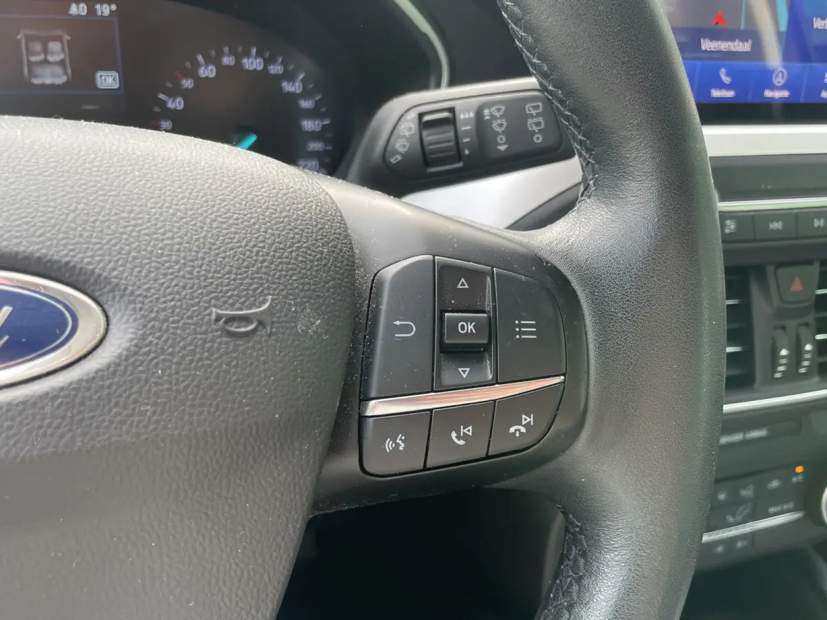 1.0 Trend | Climate Control | Apple Carplay | 17 inch | Cruise Control | Navigatie |