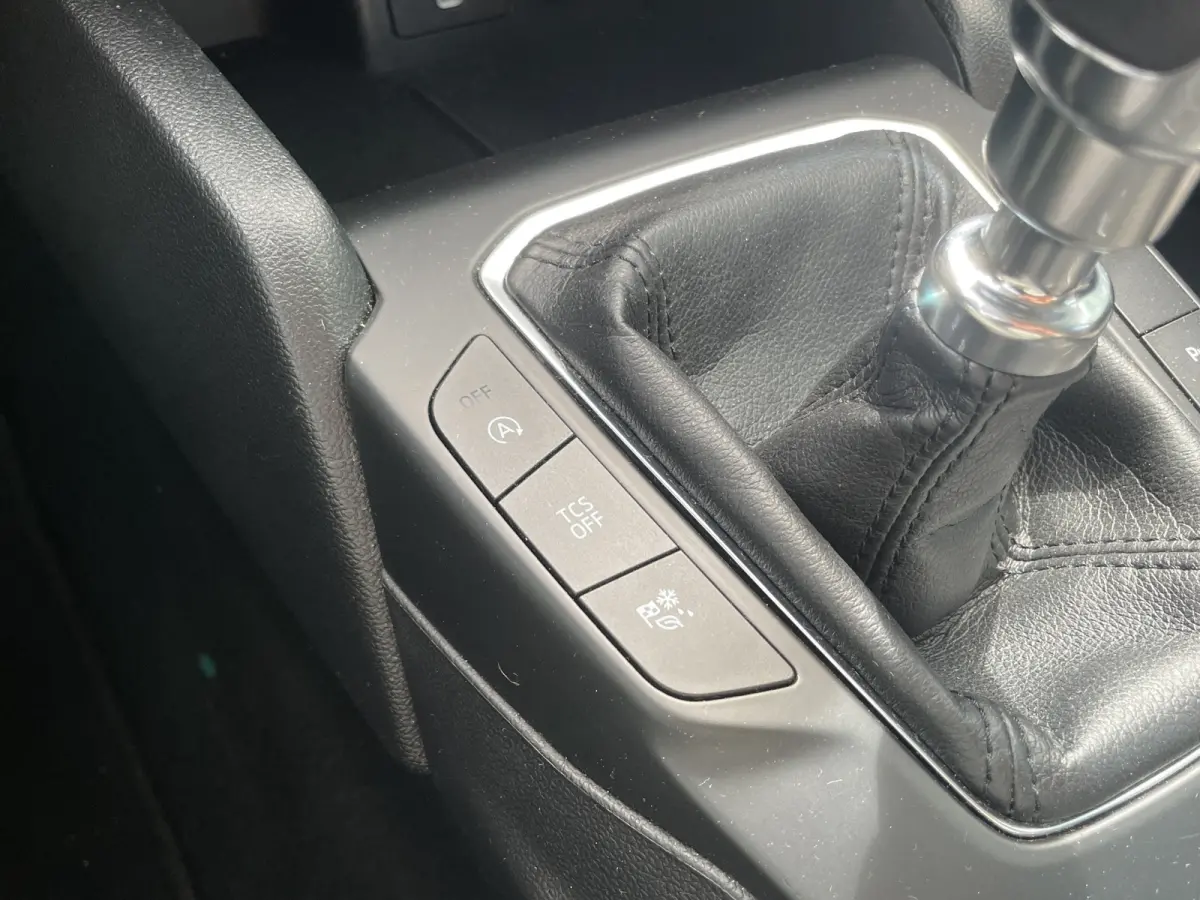 1.0 Trend | Climate Control | Apple Carplay | 17 inch | Cruise Control | Navigatie |
