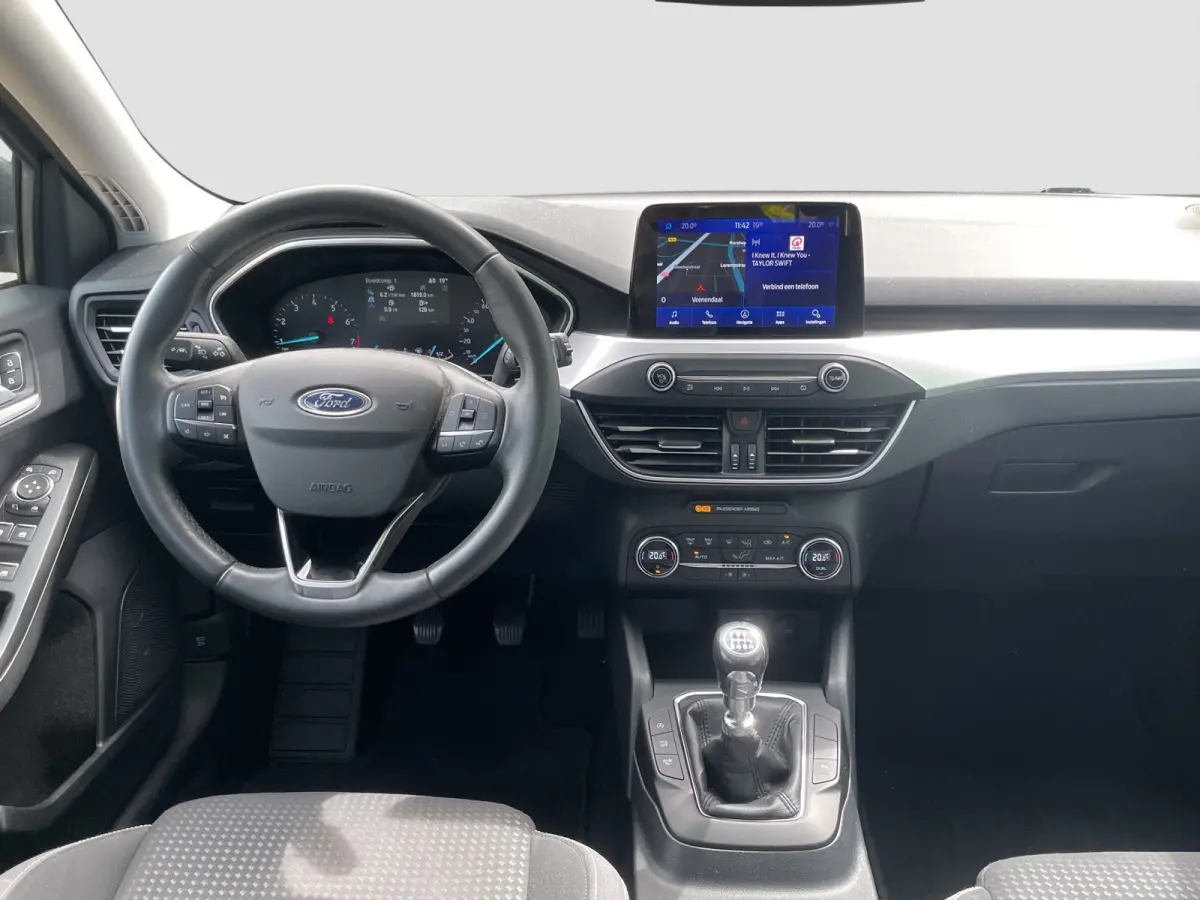 1.0 Trend | Climate Control | Apple Carplay | 17 inch | Cruise Control | Navigatie |