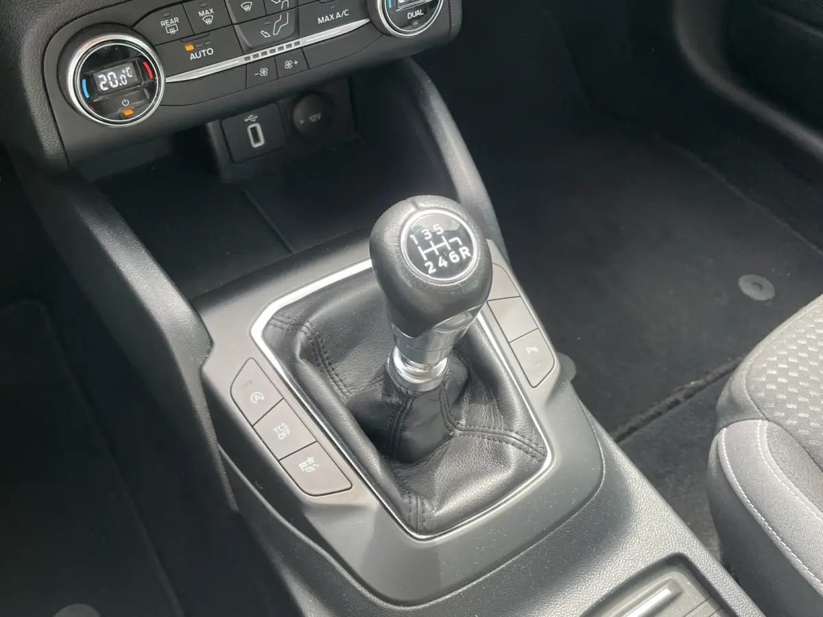1.0 Trend | Climate Control | Apple Carplay | 17 inch | Cruise Control | Navigatie |