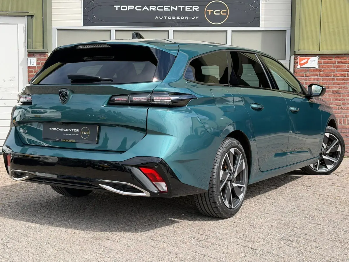 1.2 Allure/CARPLAY/CAMERA/KEYLESS/PARKS/NAVI