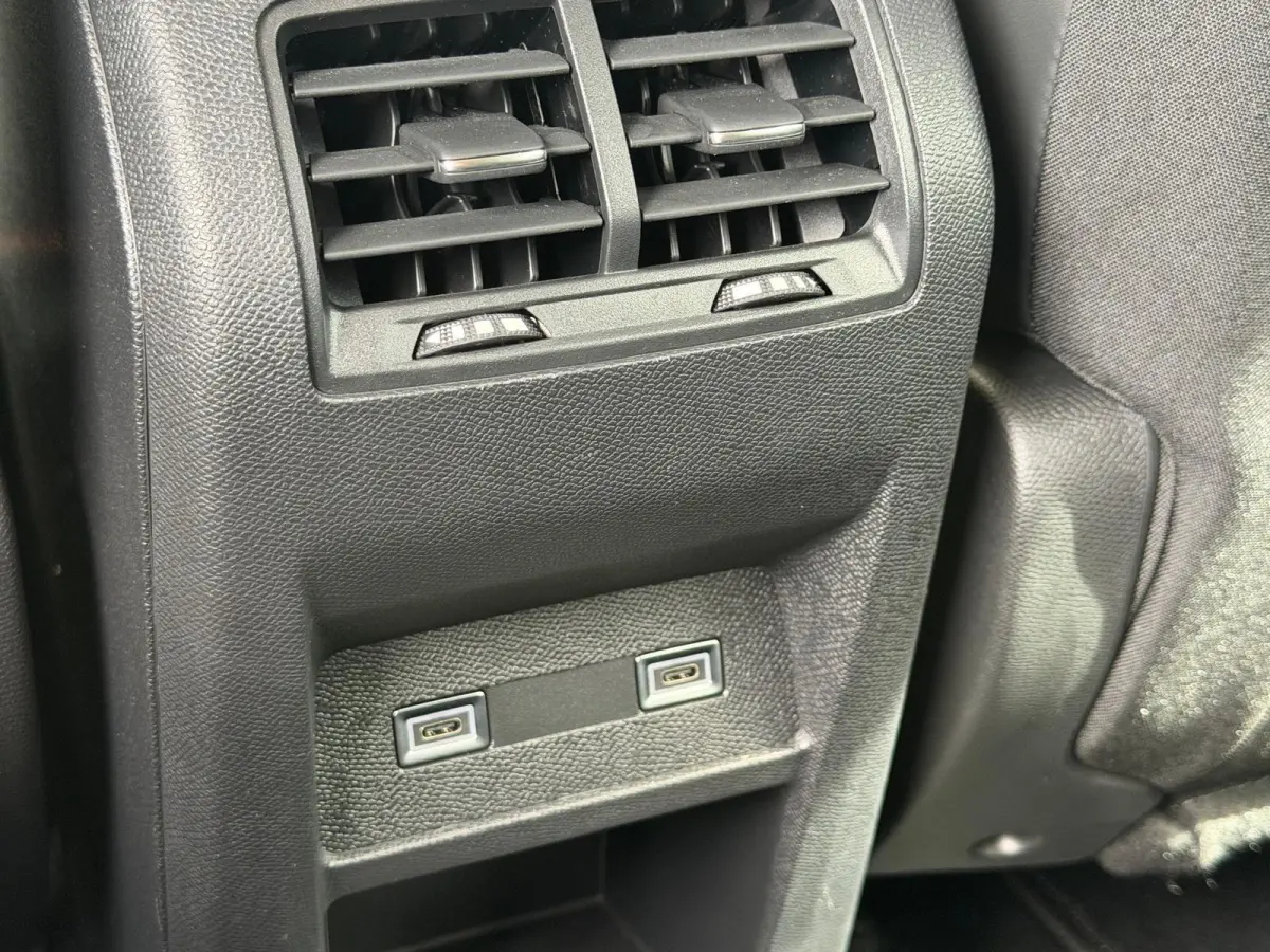 1.2 Allure/CARPLAY/CAMERA/KEYLESS/PARKS/NAVI