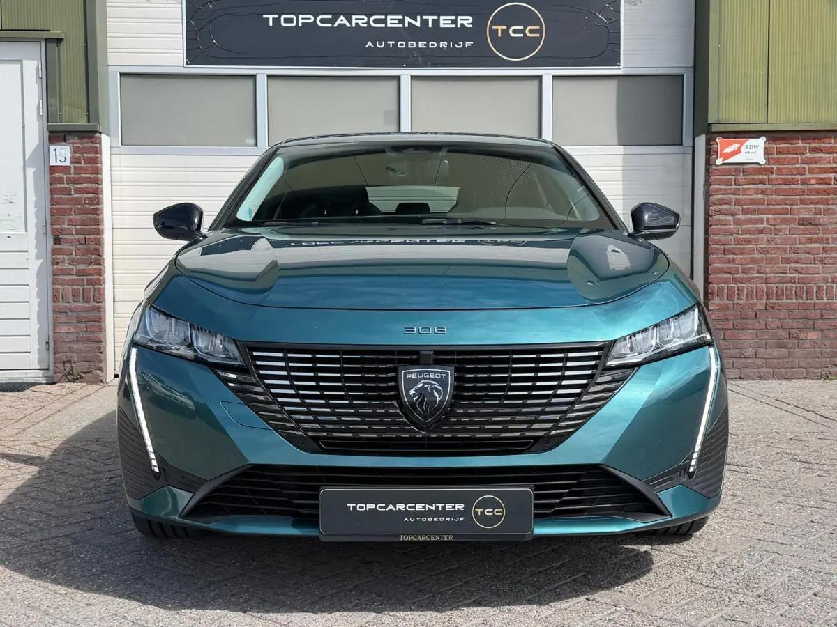 1.2 Allure/CARPLAY/CAMERA/KEYLESS/PARKS/NAVI