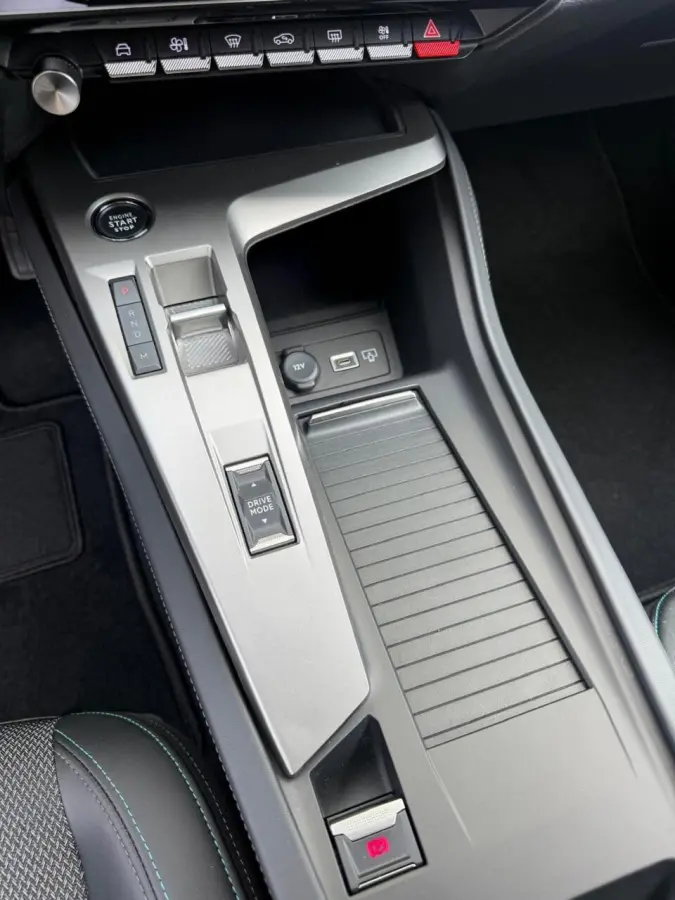 1.2 Allure/CARPLAY/CAMERA/KEYLESS/PARKS/NAVI