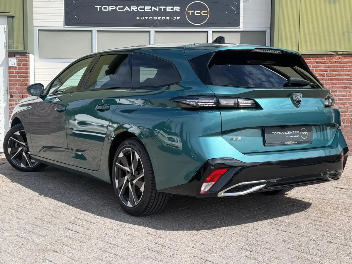 1.2 Allure/CARPLAY/CAMERA/KEYLESS/PARKS/NAVI