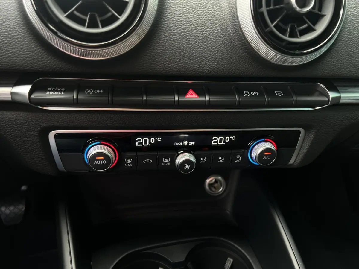 30 TFSI Sport Lease Edition Nieuwstaat!! NAV | CRUISE | LED | ECC | PDC | LMV'"17