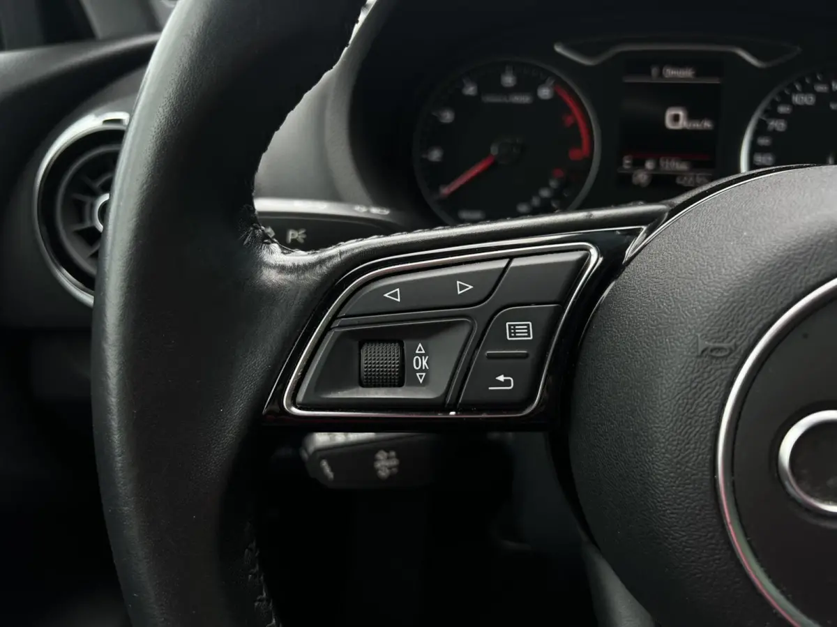 30 TFSI Sport Lease Edition Nieuwstaat!! NAV | CRUISE | LED | ECC | PDC | LMV'"17