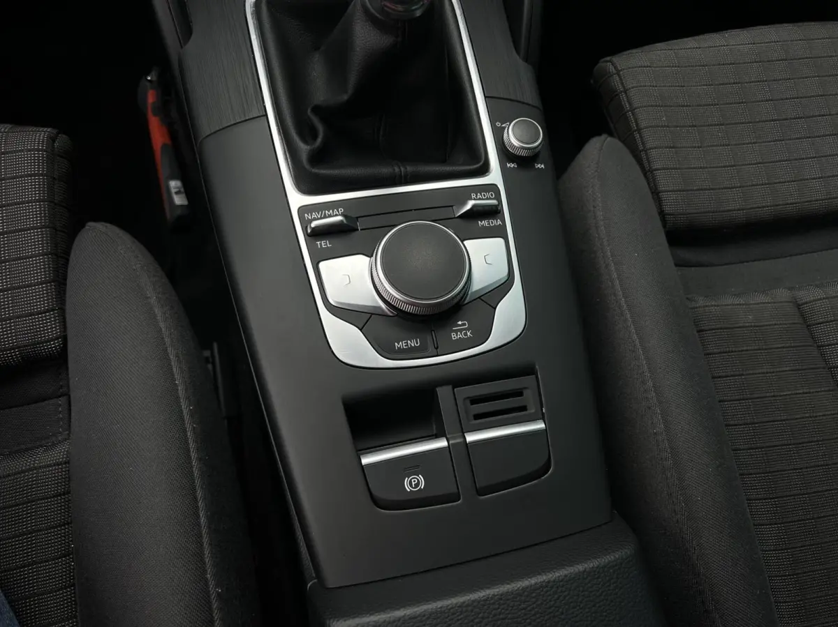 30 TFSI Sport Lease Edition Nieuwstaat!! NAV | CRUISE | LED | ECC | PDC | LMV'"17