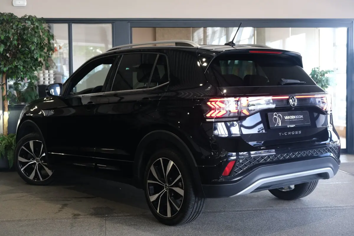 1.0 TSI 2x R-Line DSG Facelift IQ Led Virtual Navi Trekhaak Cam ACC