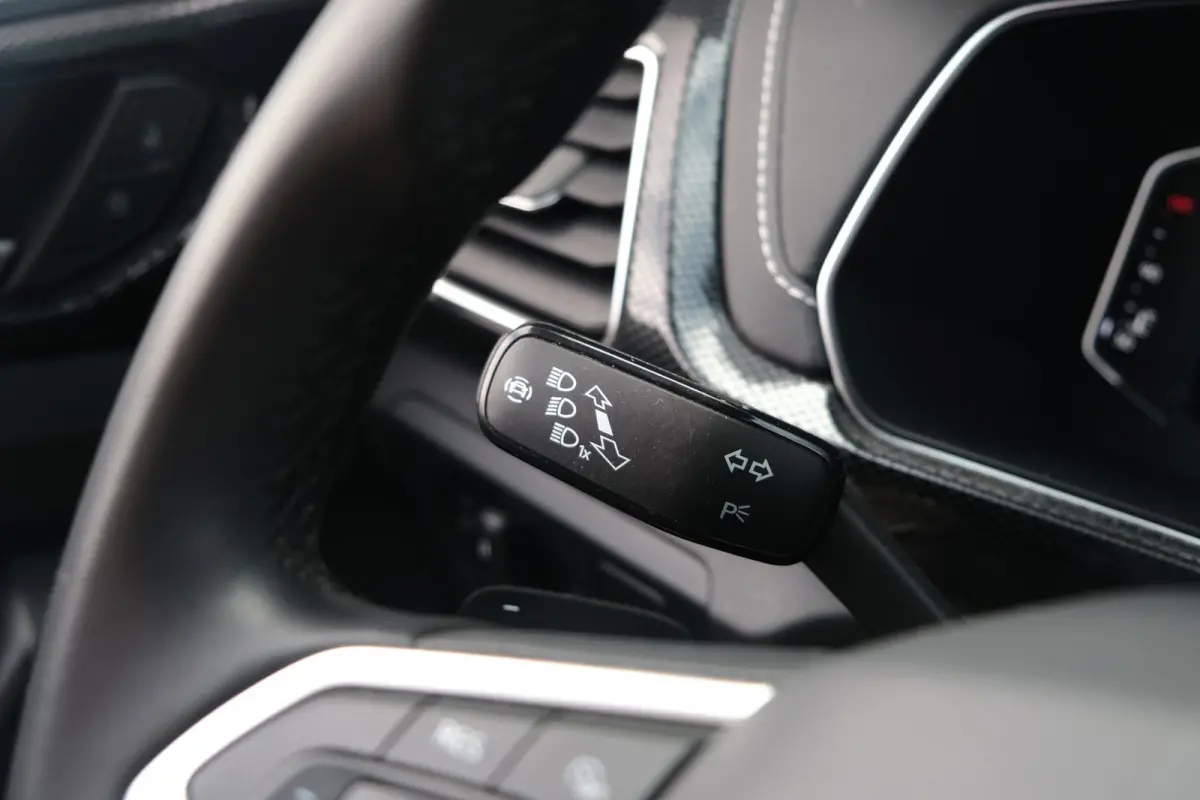 1.0 TSI 2x R-Line DSG Facelift IQ Led Virtual Navi Trekhaak Cam ACC