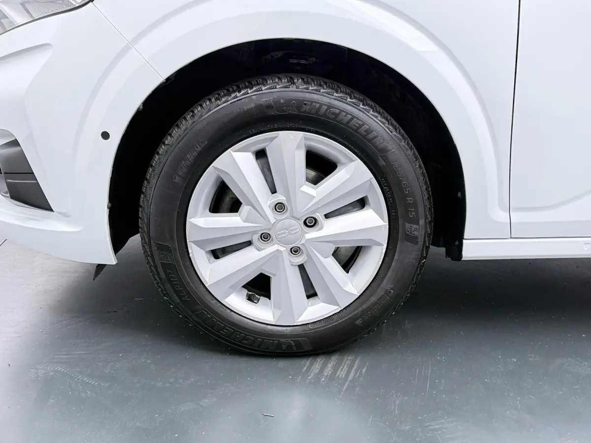 ECO-G 100 Expression | Climate Control | Parkeercamera |