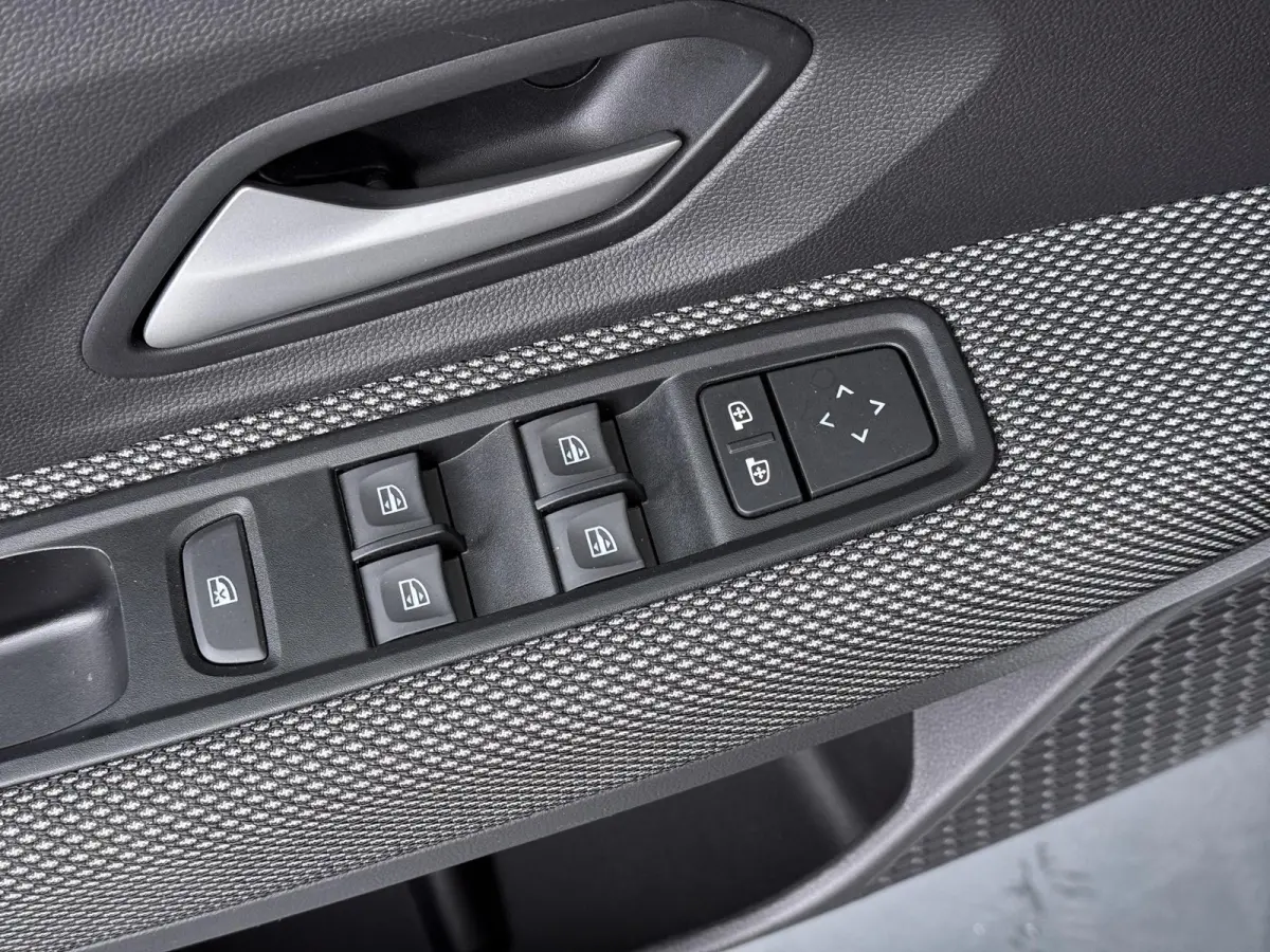 ECO-G 100 Expression | Climate Control | Parkeercamera |