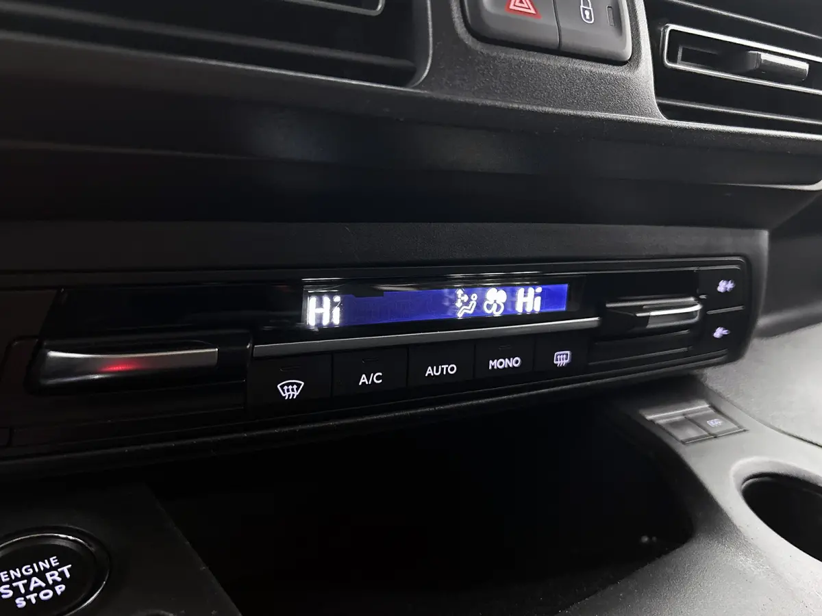 Long 1.2 131PK Automaat GT 7pers. * Distributie vv.bij 95Dkm * / Trekhaak / Airco-ecc. / Pdc+Camera / Navigatie / 2xSchuifdeur / Apk 03-2027