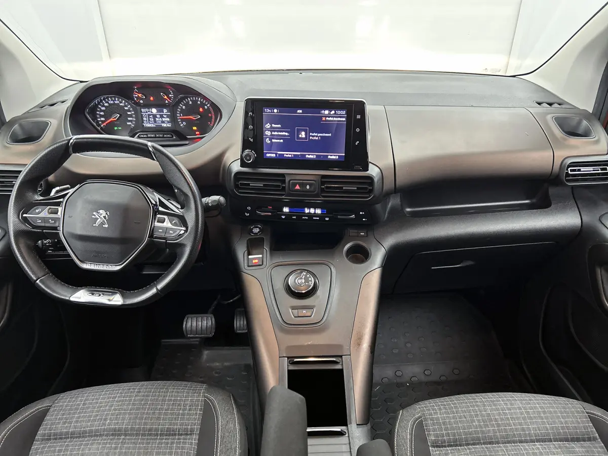 Long 1.2 131PK Automaat GT 7pers. * Distributie vv.bij 95Dkm * / Trekhaak / Airco-ecc. / Pdc+Camera / Navigatie / 2xSchuifdeur / Apk 03-2027