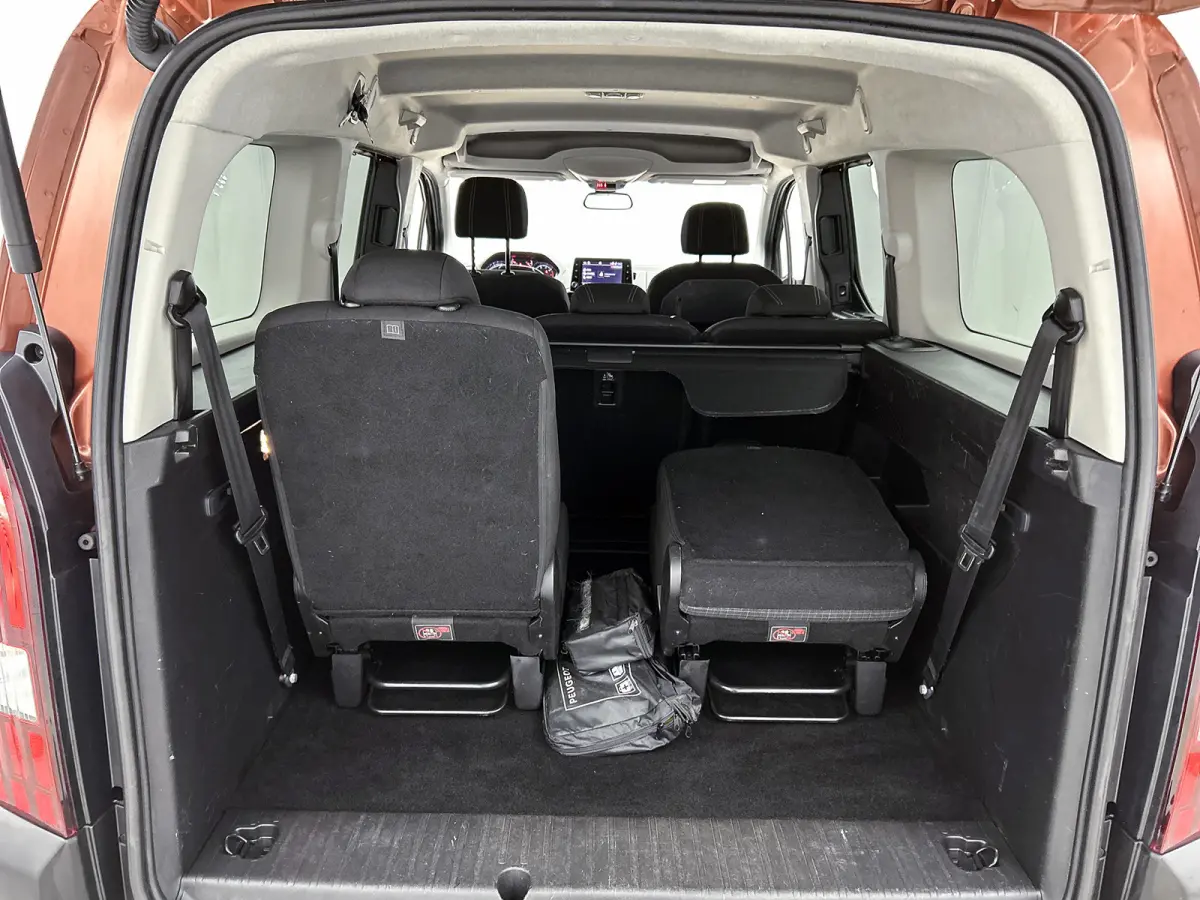 Long 1.2 131PK Automaat GT 7pers. * Distributie vv.bij 95Dkm * / Trekhaak / Airco-ecc. / Pdc+Camera / Navigatie / 2xSchuifdeur / Apk 03-2027