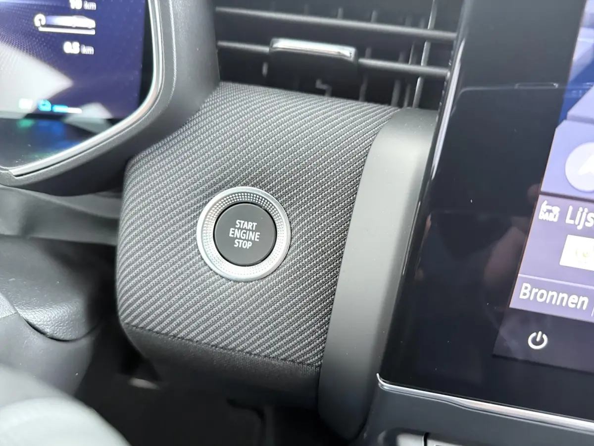 esprit Alpine full hybrid E-Tech 145 | Adapt. Cruise | Parkeercamera | Groot Navi |