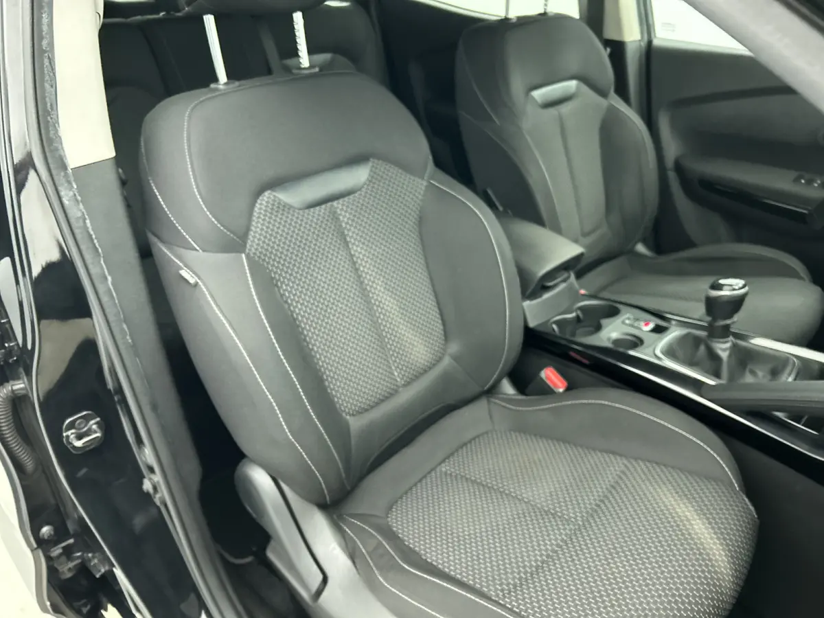 1.3 TCe 141PK / Trekhaak / Airco / Cruise-ctr. / Navigatie / Lmv 17" / Pdc v+a / Apk 10-2026