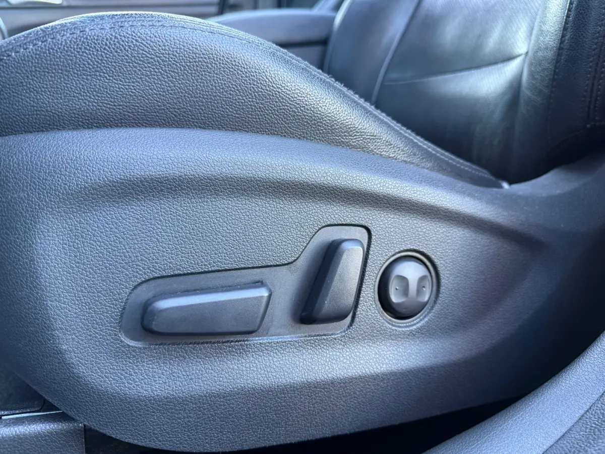1.6 T-GDi Premium 4WD - Automaat - Pano/schuifdak - Leder - Navi - Winterpakket
