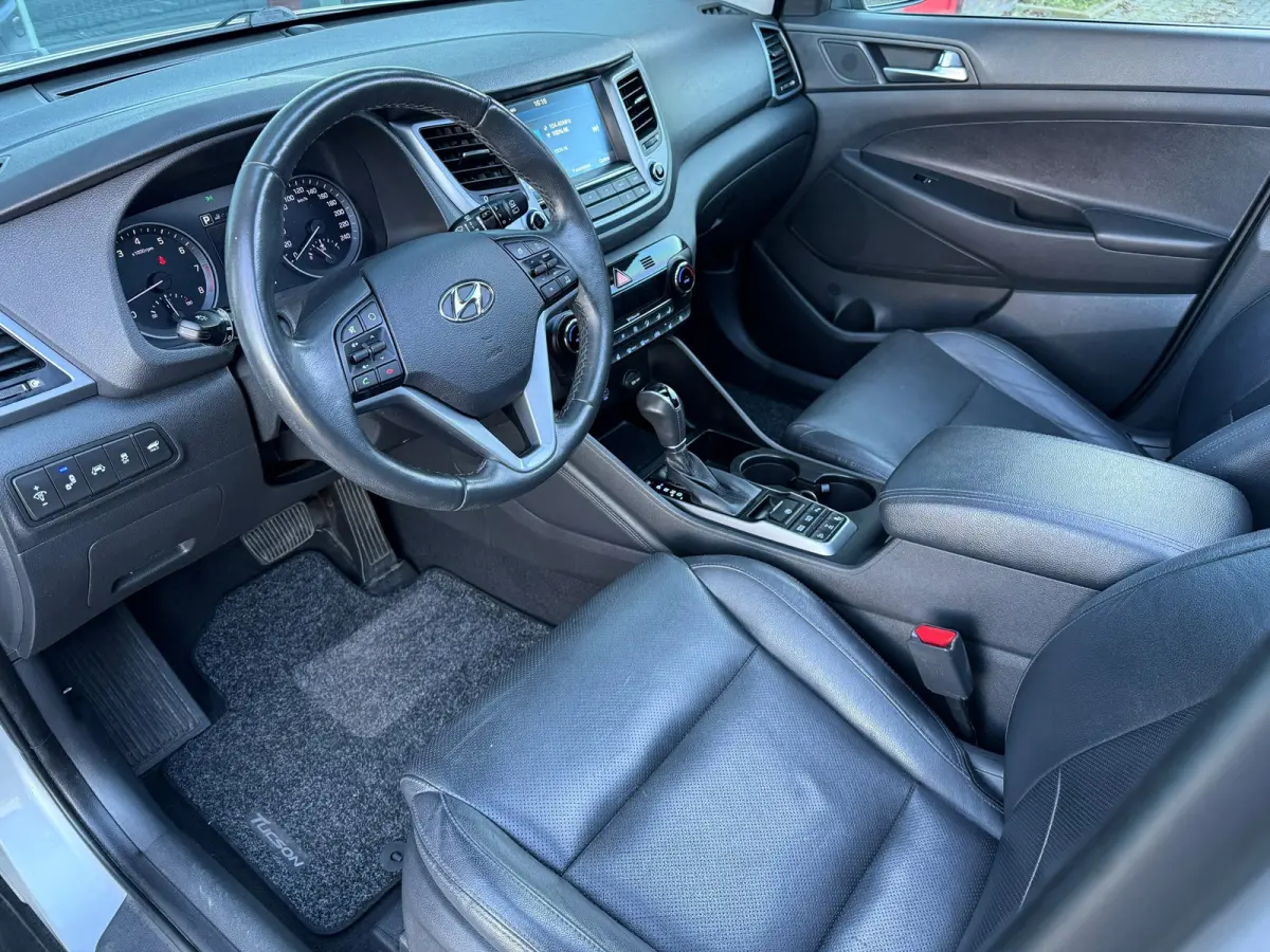 1.6 T-GDi Premium 4WD - Automaat - Pano/schuifdak - Leder - Navi - Winterpakket