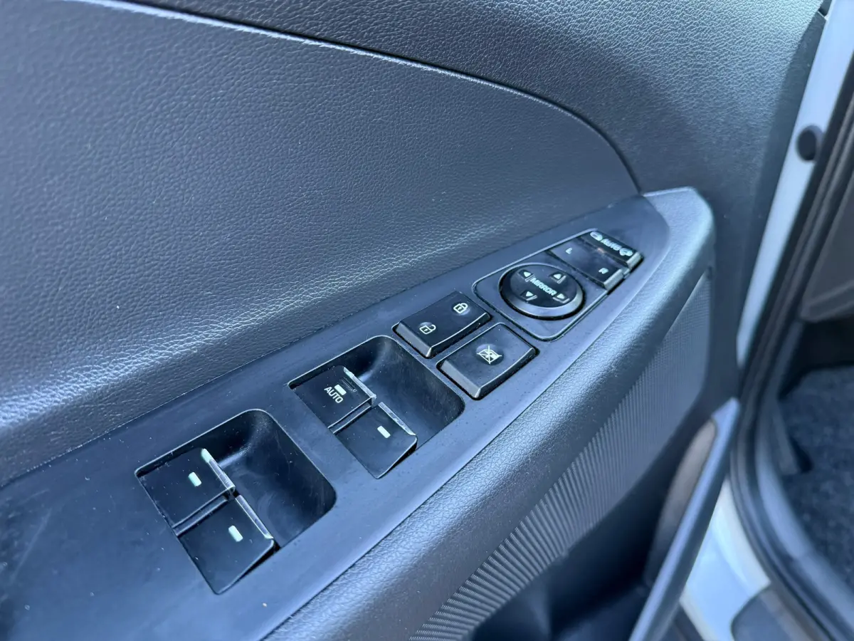 1.6 T-GDi Premium 4WD - Automaat - Pano/schuifdak - Leder - Navi - Winterpakket