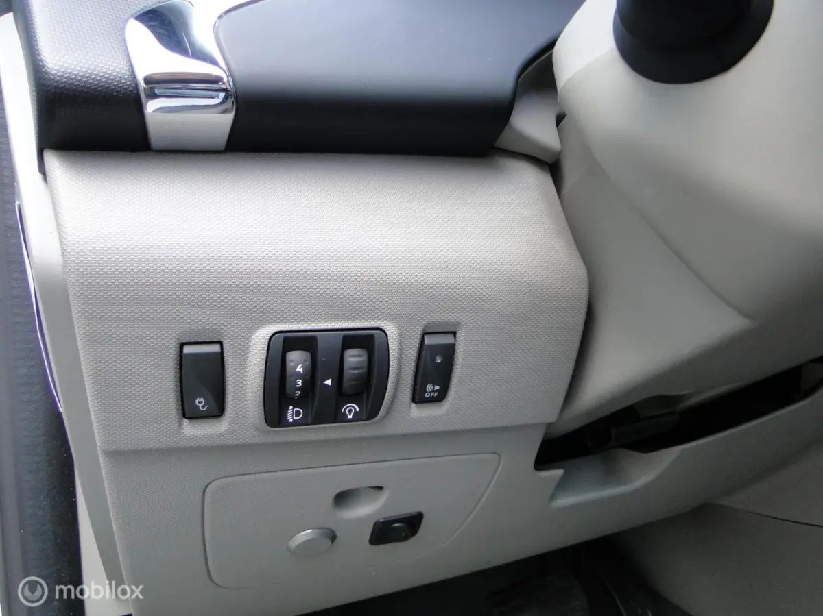 Q210, automaat, elektrisch, 71.634 km