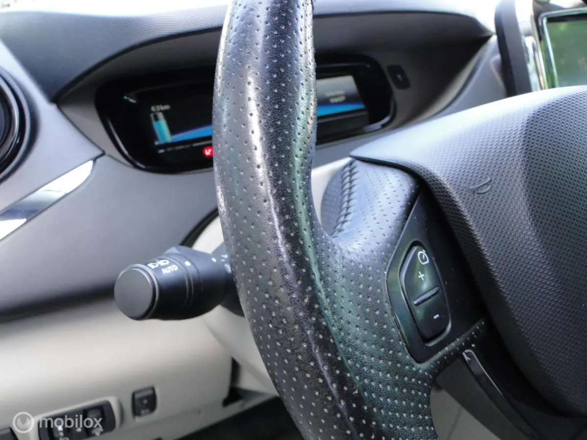 Q210, automaat, elektrisch, 71.634 km